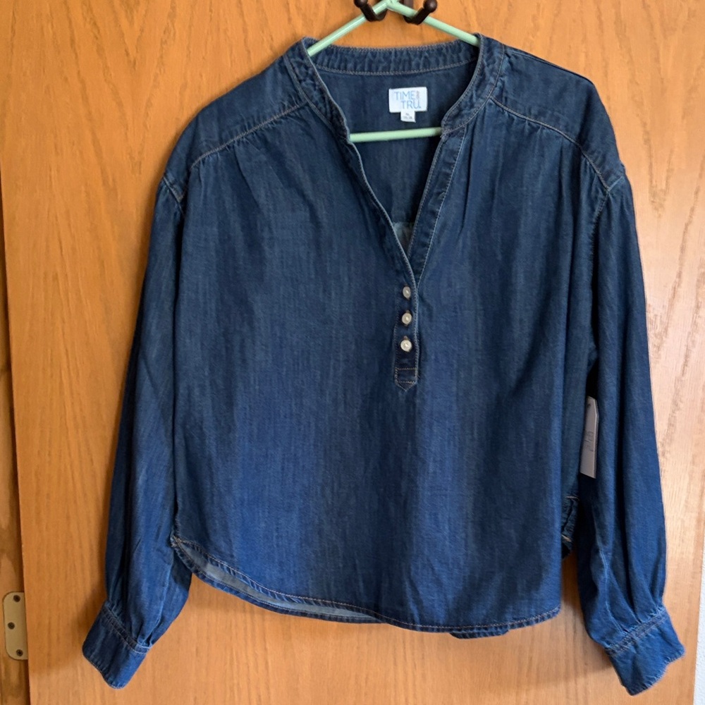 Time and Tru Indigo Denim Popover